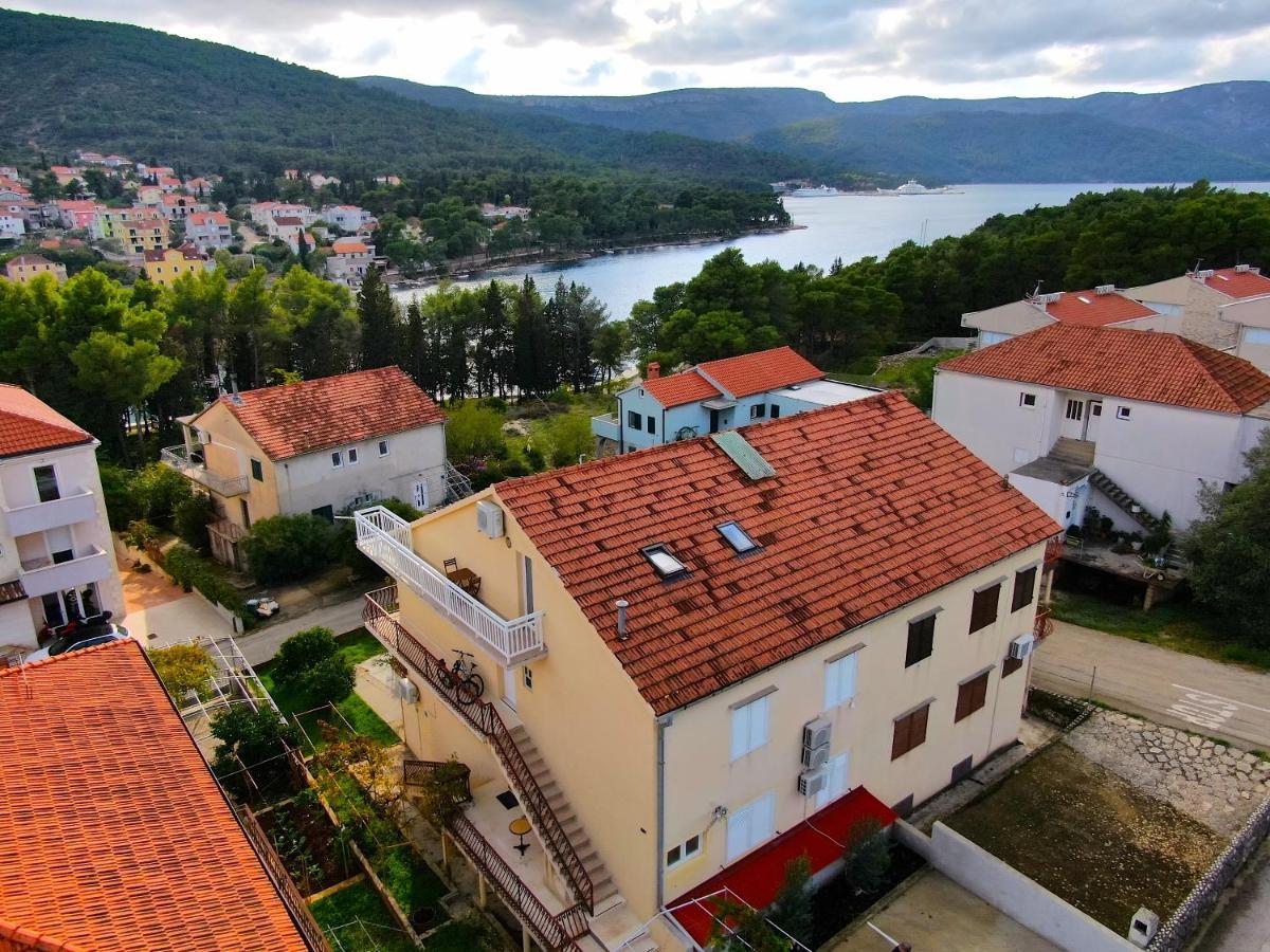 Apartments Sea & Sky Stari Grad  Exteriér fotografie