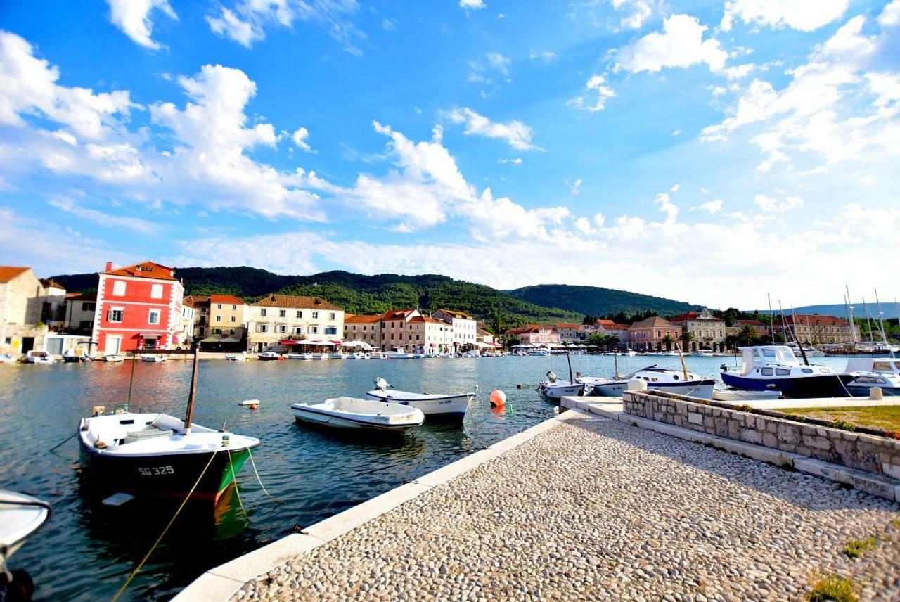Apartments Sea & Sky Stari Grad  Exteriér fotografie